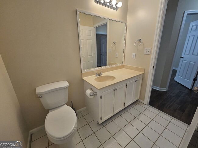 Building Photo - 30 Glenridge Dr