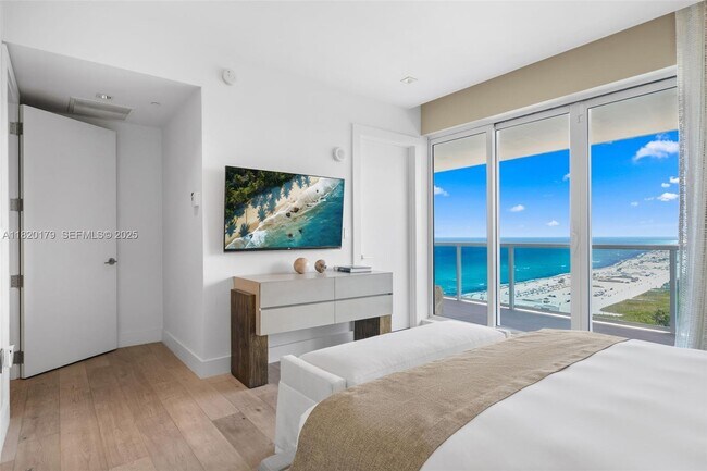 Building Photo - 102 24th St