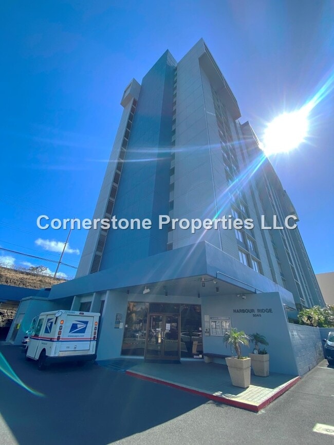 Building Photo - 3045 Ala Napuaa Pl