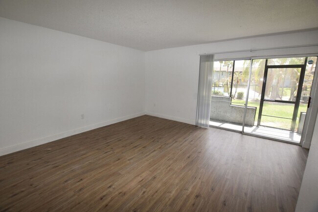 Building Photo - 4703 S Texas Ave