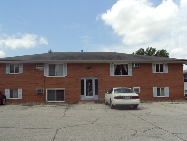 Front building entrance - 218 NW College Ave