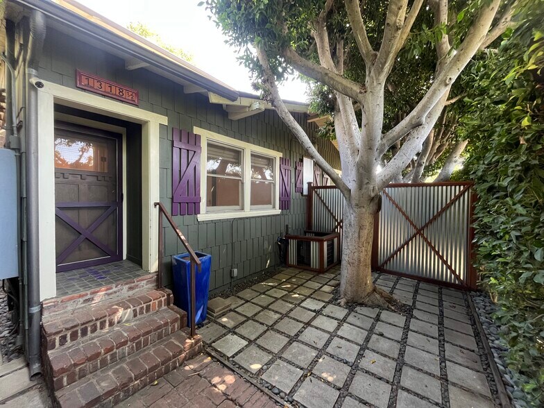 Front yard - 1318 N McCadden Pl