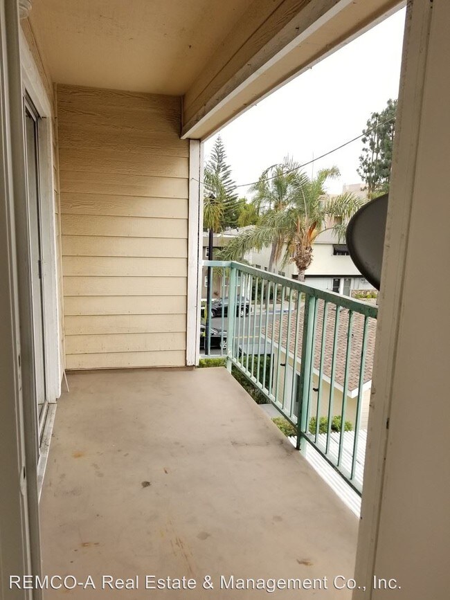 Building Photo - 845 Redondo Ave