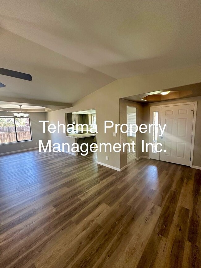Building Photo - Beautiful 3 bedroom 2 bath home in Redding, CA