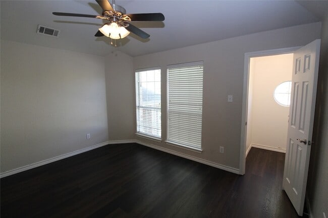 Building Photo - 15195 Shellwood Ln