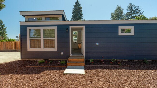Building Photo - 59 Crocker Ct