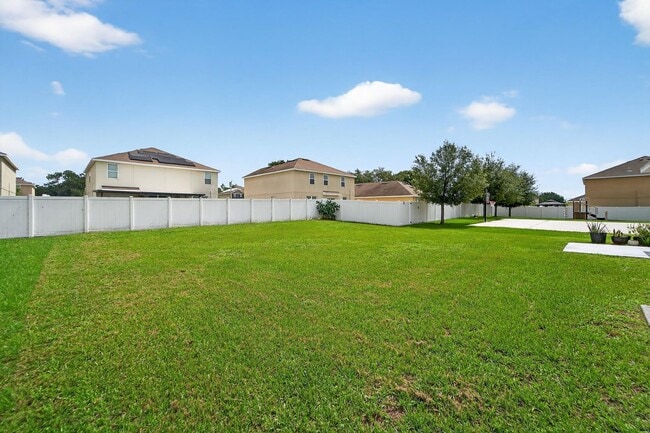 Building Photo - Stunning 5 bed/ 2 bath