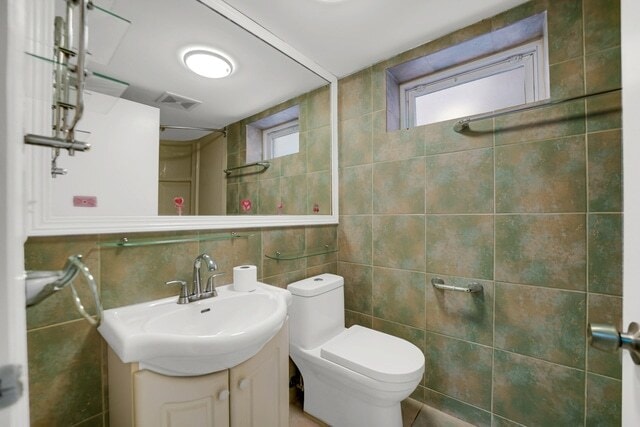 Building Photo - 7520 W Carmen Ave