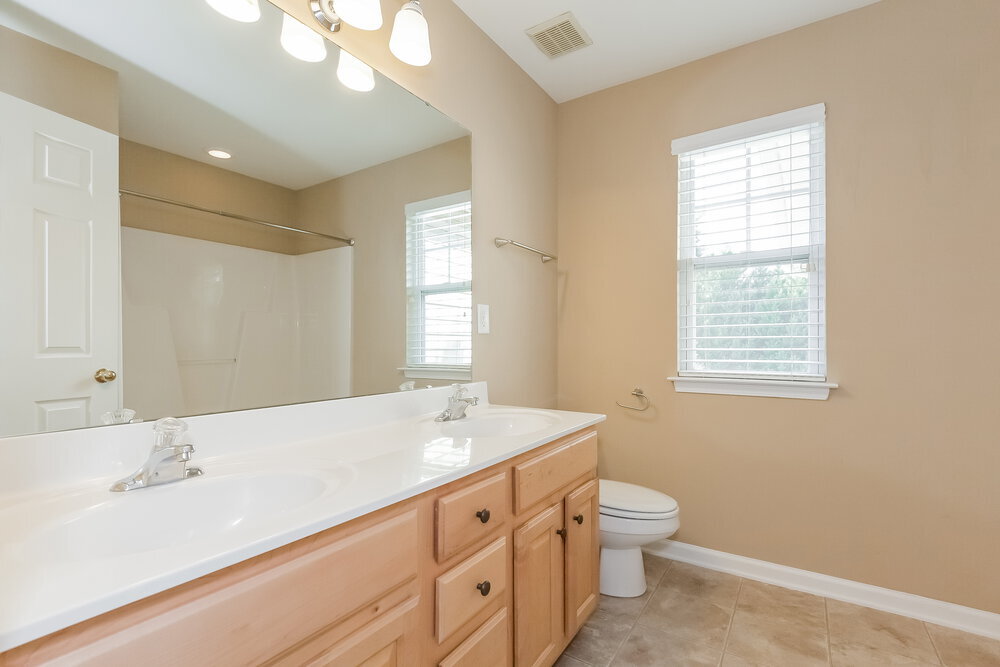 Building Photo - 6014 Colonial Garden Dr