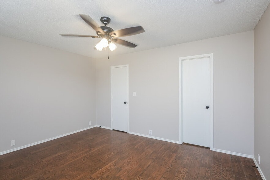 Building Photo - 100 Walnut Dr