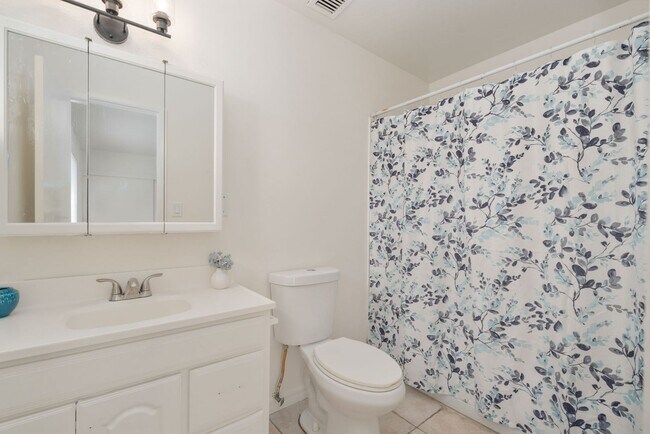 Building Photo - MOVE -IN READY! | Renovated | RV Parking | Pet Friendly | Highland, CA