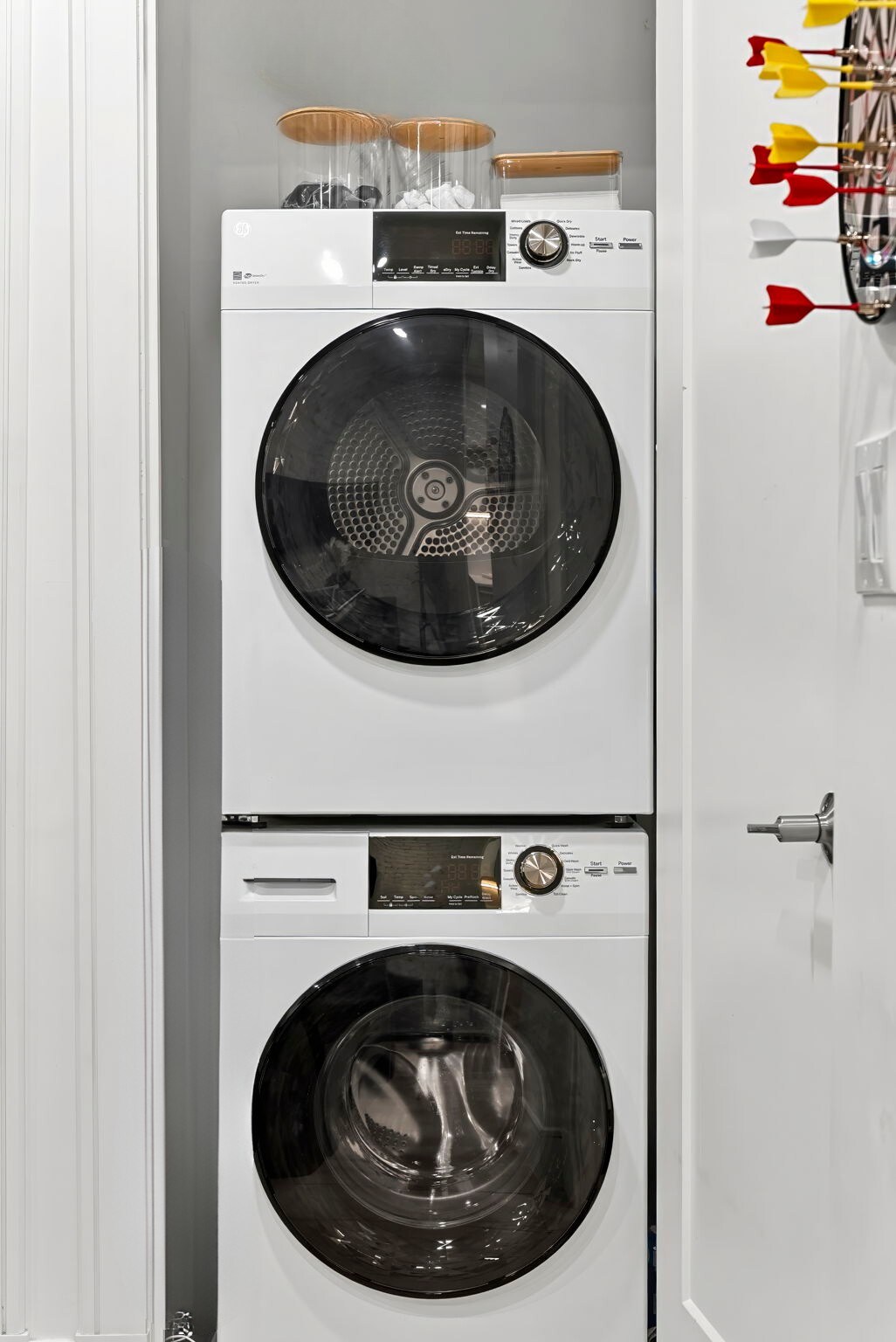 Building Photo - 1566 Beacon St