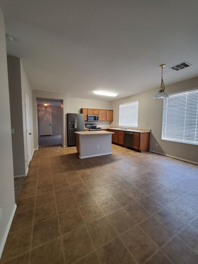 Building Photo - LAVEEN VILLAGE BEAUTIFUL 3 BEDROOMS PLUS D...