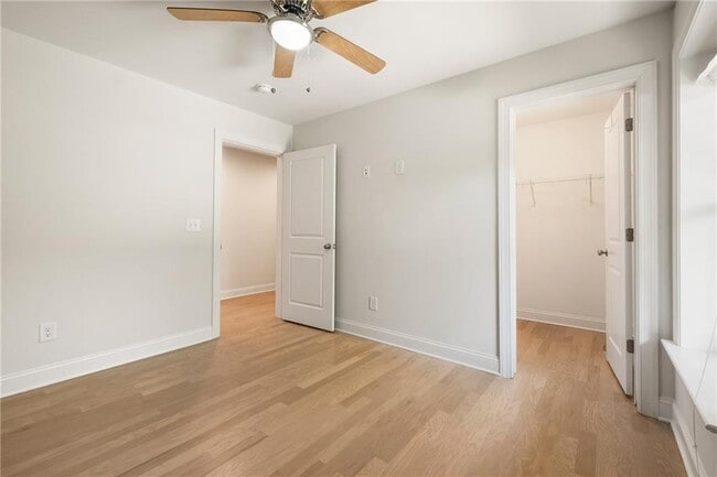 Building Photo - 2350 Melina Pl