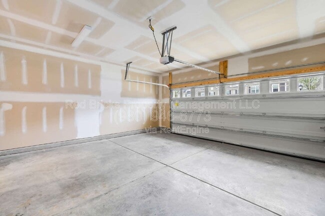 Building Photo - 7145 Bentz St