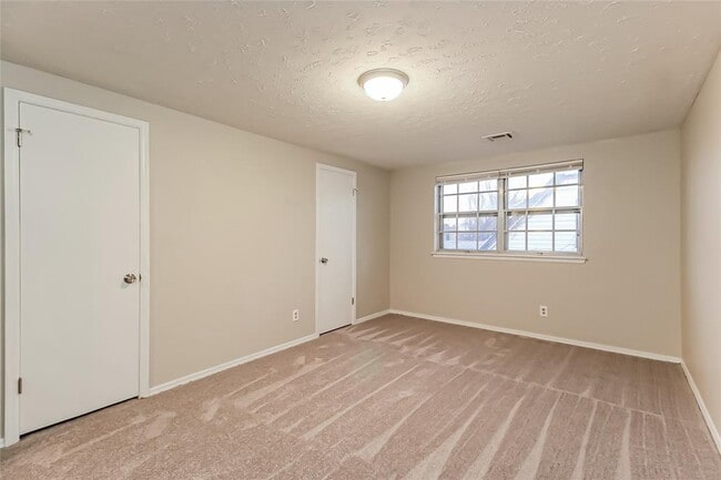 Building Photo - 3025 SW 61st St