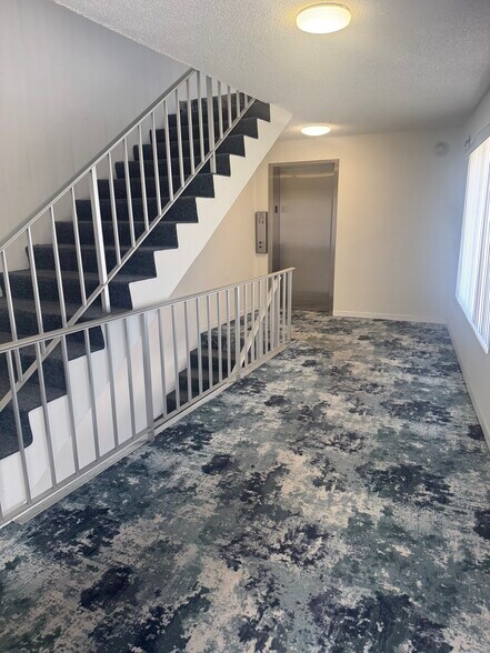 Building Photo - 1527 S Flagler Dr