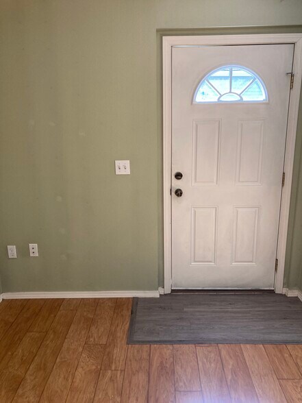 Front door - 8208 NE 115th Way