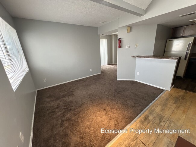 Building Photo - 1 bedroom Condo in Windcreek Available NOW