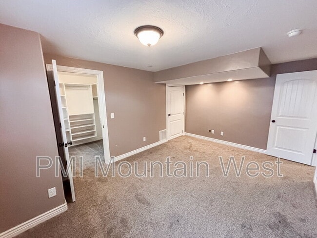 Building Photo - 2241 W 2475 N