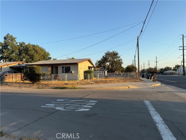 Building Photo - 26511 Fresno St