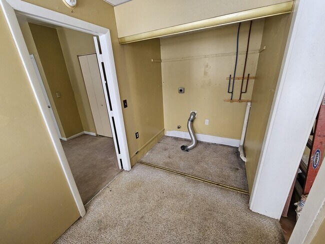 Building Photo - 1268 Ramona St SE