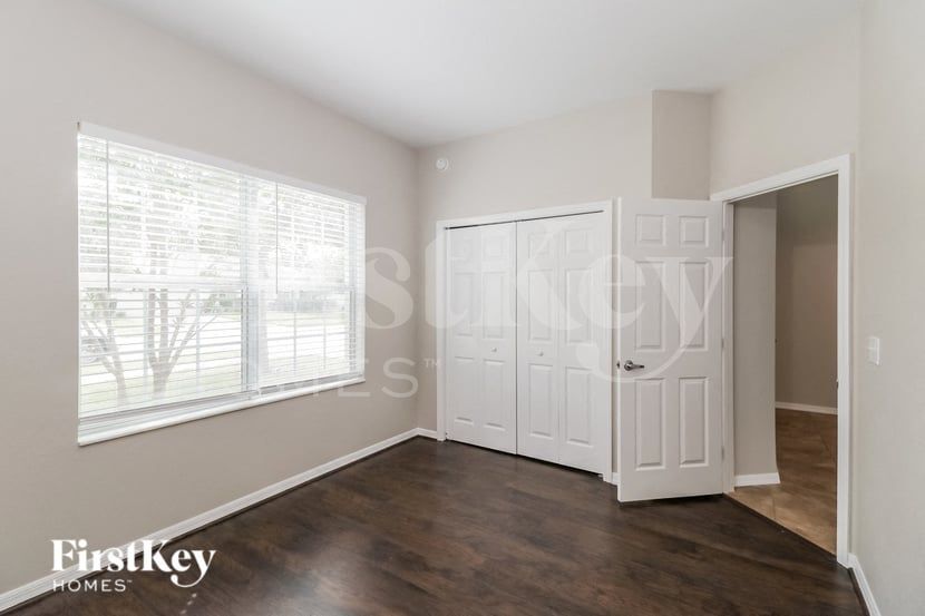 Building Photo - 6127 Evansbrook Dr
