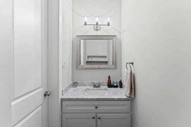 Building Photo - 1105 Fowler St