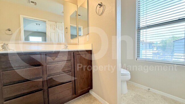 Building Photo - 21182 E Stonecrest Dr