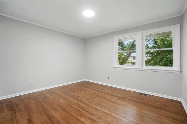 Building Photo - Charming 2BR Duplex in Charlotte