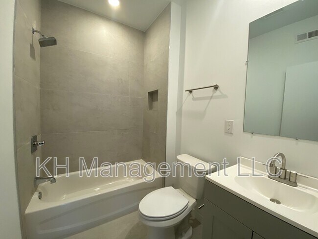 Building Photo - 4329 Otter St