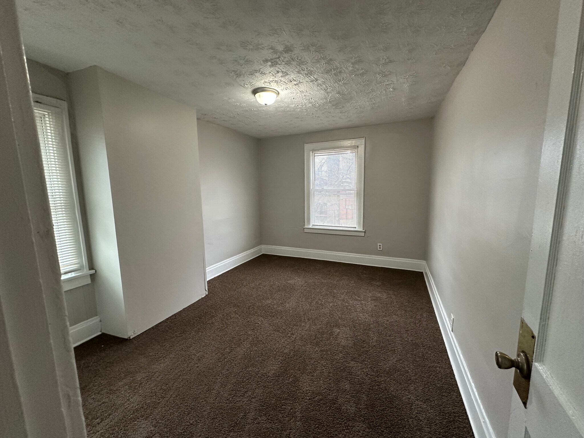 Building Photo - 707 Northview Ave