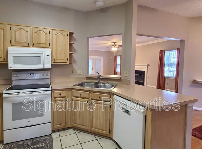 Building Photo - 901 Willow Point