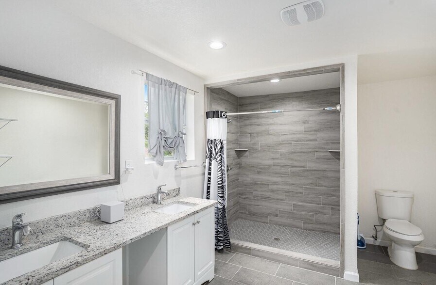 Building Photo - 4906 Melvin Dr