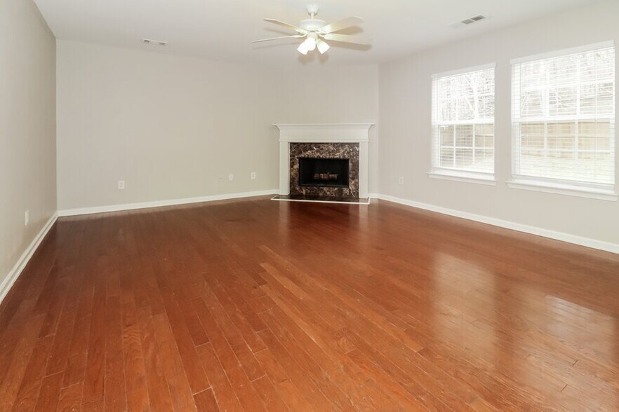 Building Photo - 3060 Whittier Way