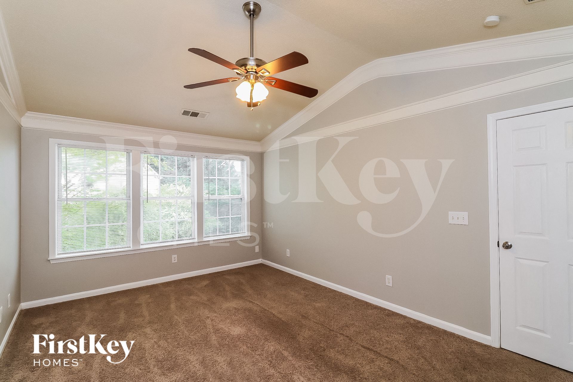 Building Photo - 1658 Heyford Cir NW