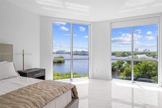 Building Photo - 17111 Biscayne Blvd