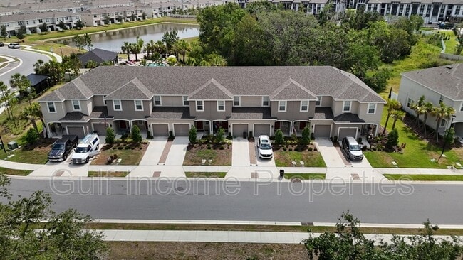 Building Photo - 10340 Oakside Dr