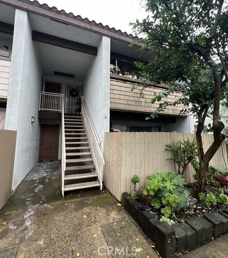 Building Photo - 2501 W Sunflower Ave