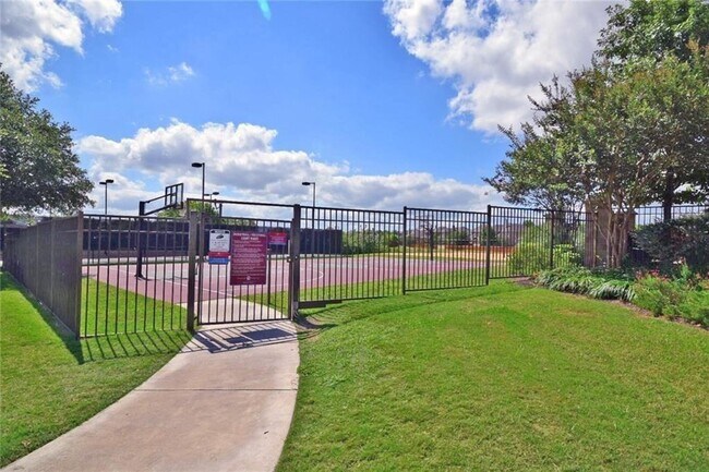 Building Photo - 18021 Crimson Apple Way