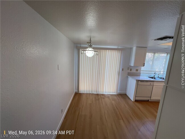 Building Photo - 2513 Lourdes Ave