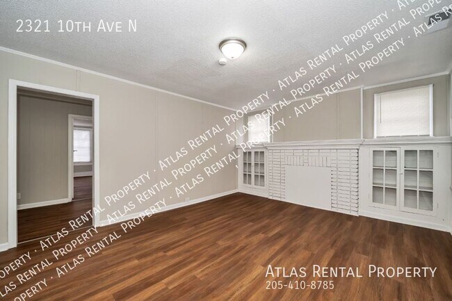 Building Photo - 2321 10th Ave N