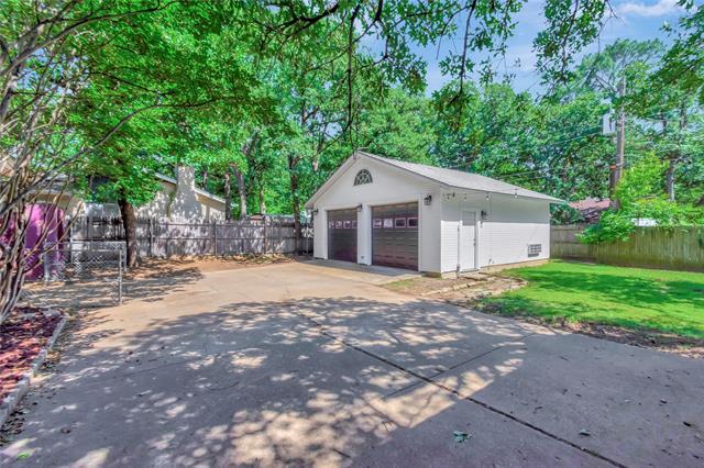Building Photo - 3414 Hampshire Dr