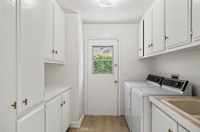 Building Photo - 978 Sandcastle Dr