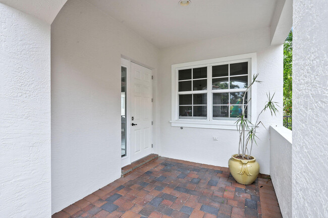 Building Photo - 143 Isle Verde Way