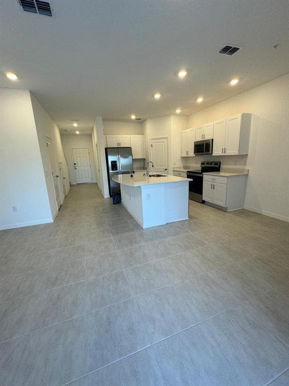 Building Photo - 5160 Quakers Pl