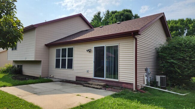 Building Photo - 5153 Oak Valley Dr