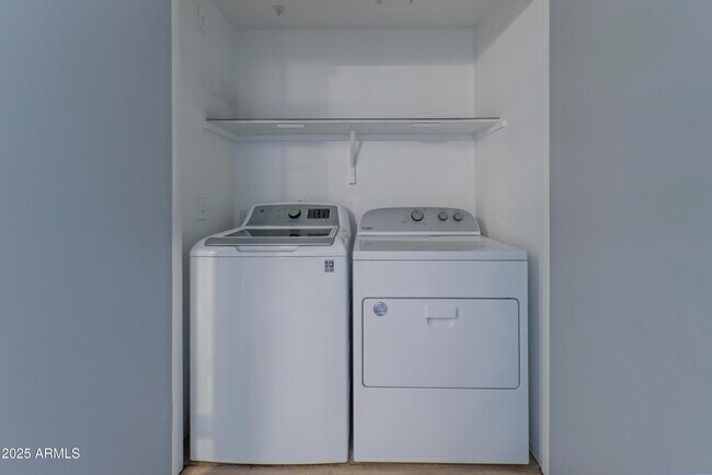 Building Photo - 9450 E Becker Ln