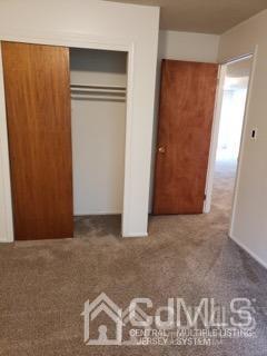 Building Photo - 10 Nicholas Ct