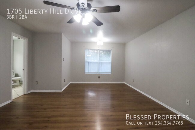 Building Photo - 1705 Liberty Hill Dr